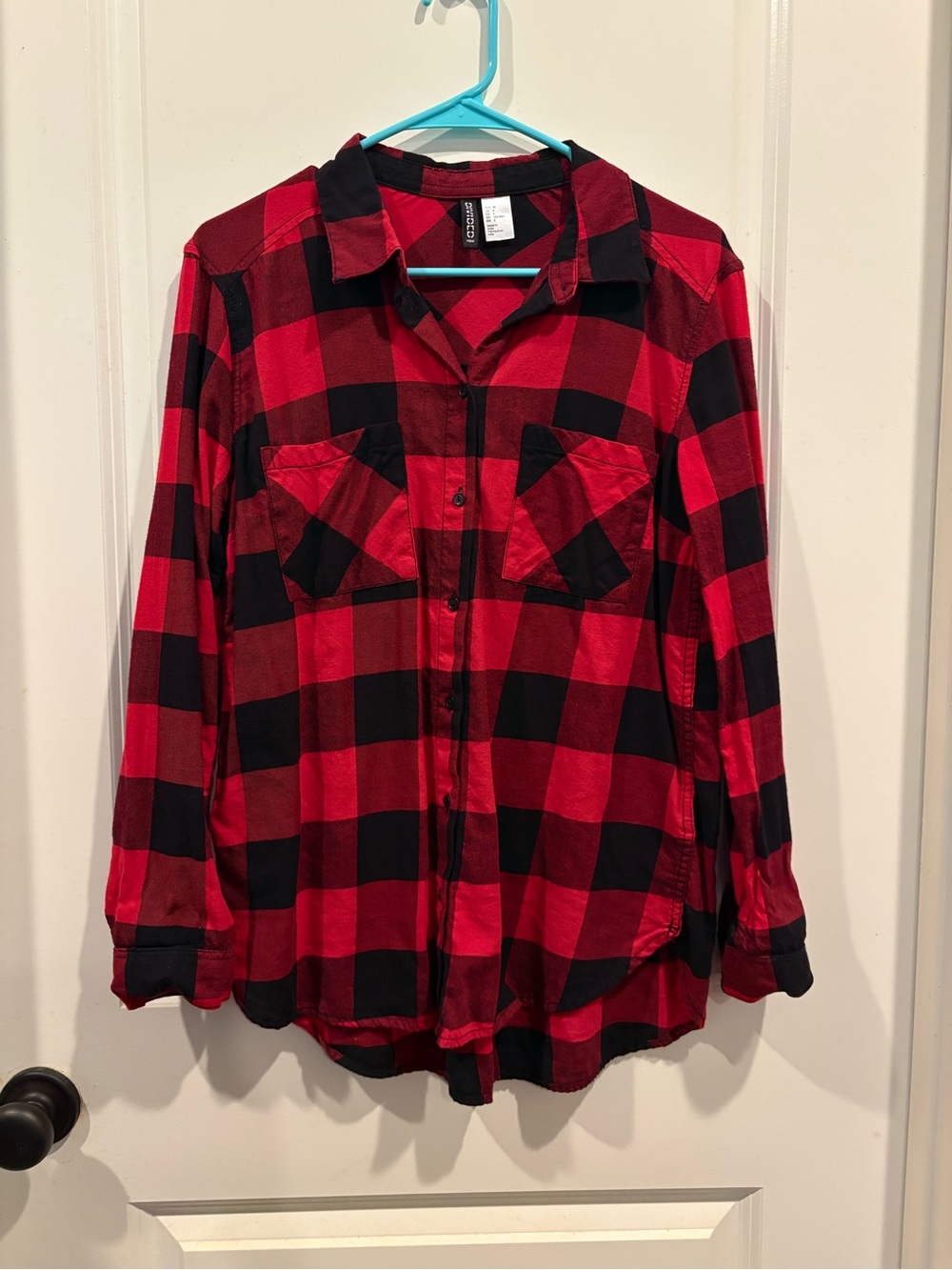 Women’s H&M Red and Black Buffalo Plaid Button-Down Shirt size 6